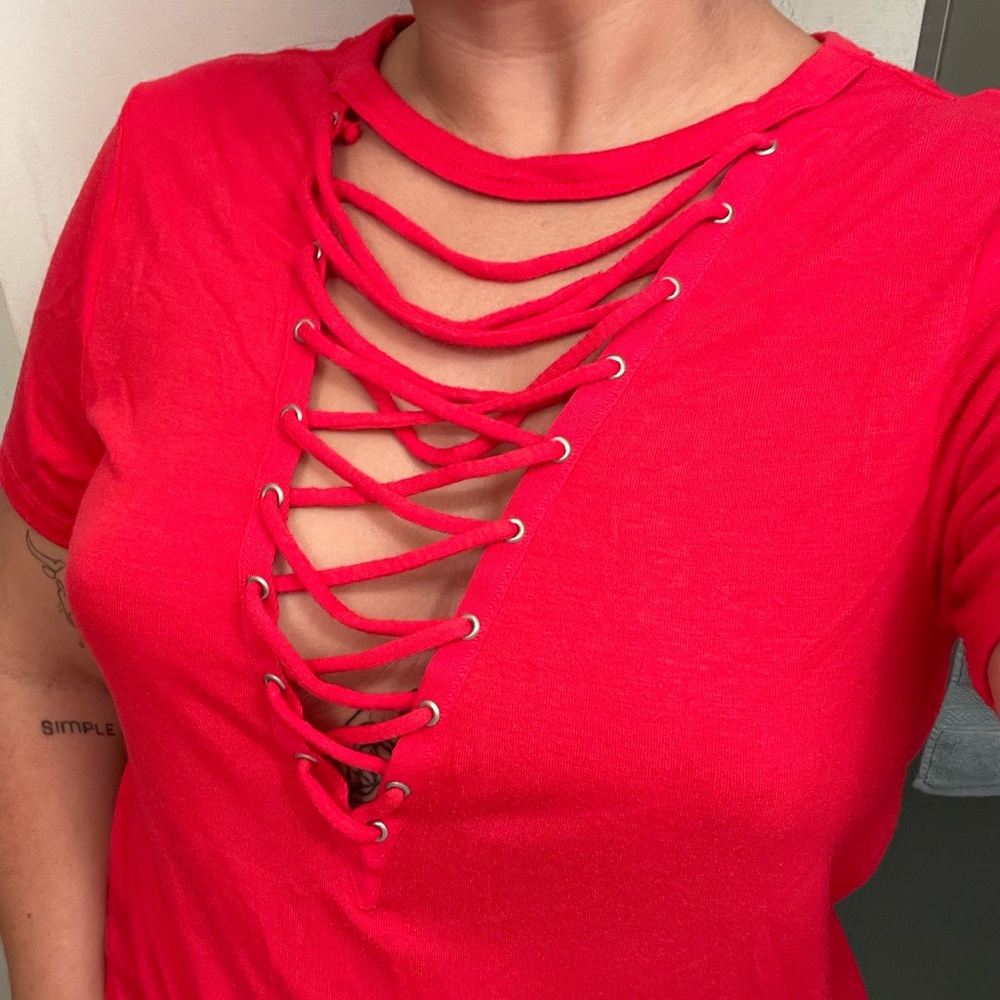 Express red lace up top